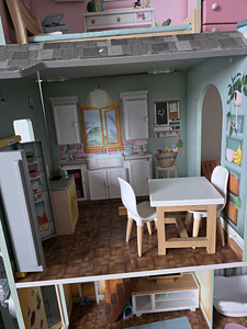 Кукольный домик (6 фото из 9)