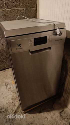 Посудомоечная машина Electrolux 45 см (фото #1)