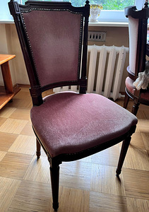 Söögilaud ja neli tooli (3 foto / 4)