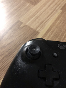 XBOX ONE X Pult (2 foto / 2)