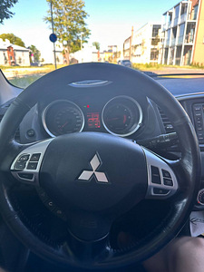 Продам Mitsubishi Lancer X (12 фото из 12)