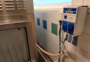 Tunnelnõudepesumasin Electrolux (8 foto / 8)