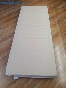 Madratsid,madratsikatted,L80cm,P 200cm,P12cm, laos 1800 tk (3 foto / 10)