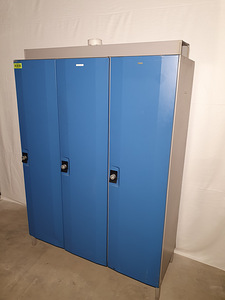 Metallist riidekapp Kaso 3 ust, 2tk kappi (3 foto / 3)