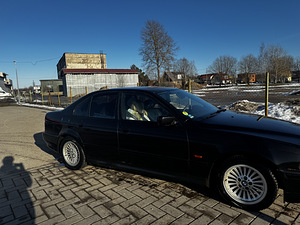 BMW 525d (3 foto / 8)