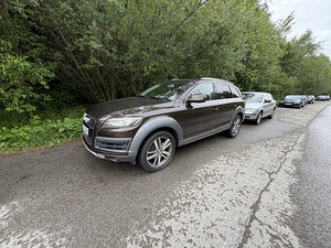 Vahetan või müün Audi Q7 2011 (2 foto / 12)