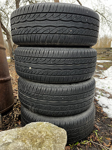 Maxxis 225/60/R16 (2 foto / 3)