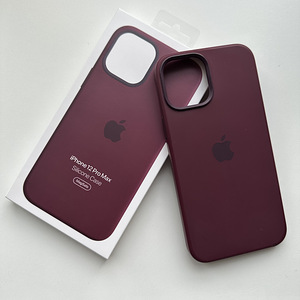Apple iPhone 12 Pro Max MagSafe silikoonümbris Plum (1 foto / 3)