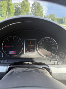 Продается Audi a4 b7 avant 2.7tdi (2 фото из 11)