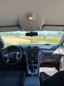 Ford Mondeo (7 фото из 8)