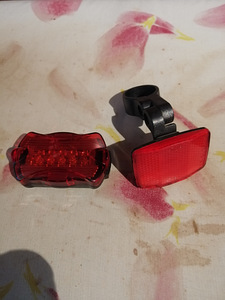 Jalgratta lamp esi ja taga. 2 komplekti. (7 foto / 8)