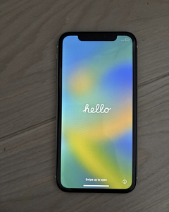 iPhone 11 (2 foto / 4)