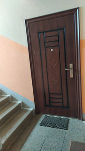Квартира (2 фото из 9)