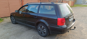 VW PASAT Variant (3 фото из 5)