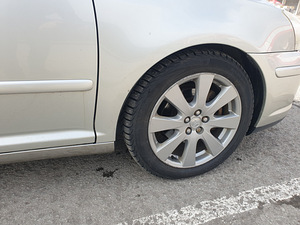 Toyota Avensis 2.4 VVTi 120kW бензин автомат 2010 (5 фото из 13)
