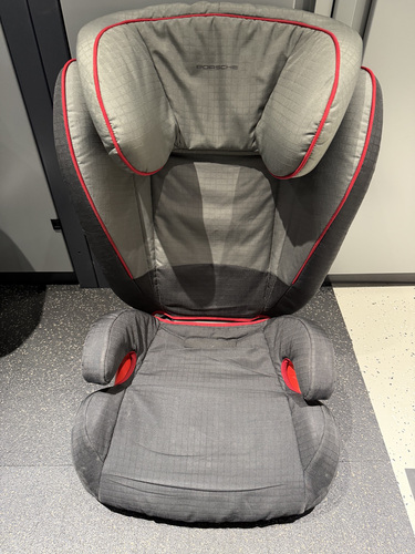 Детское автокресло Porsche Junior Plus Seat G2 (15–36 кг) + ISOFIX подкладка