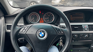 Продам BMW (9 фото из 11)