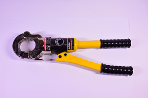 Alupex hüdraulilised presstangid 16-32mm PEX/AL/PEX, U press (2 foto / 5)