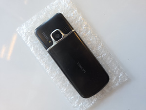 Nokia 6700 Classic (2 foto / 2)