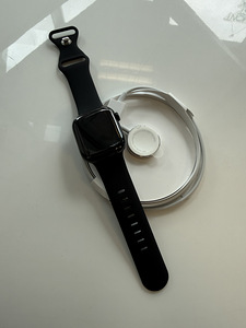 Apple Watch 11 42MM BT Black (1 foto / 4)