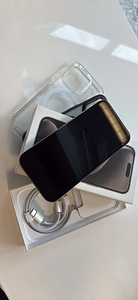 iPhone 15 Pro 128GB (2 foto / 4)