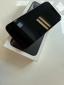 iPhone 15 Pro Max 256GB (2 foto / 4)