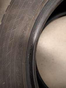 Talverehvid YOKOHAMA, 215/55R17, 98V (5 foto / 6)