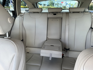 BMW 320 / F31 / Modern Line (7 foto / 13)