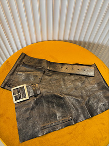 Müüa Vöö•nahk•XL (2 foto / 5)