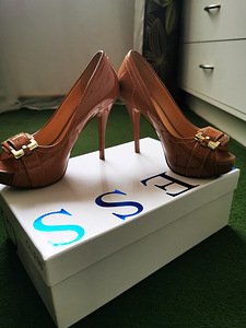 Guess kingad/kingad 36 (2 foto / 3)