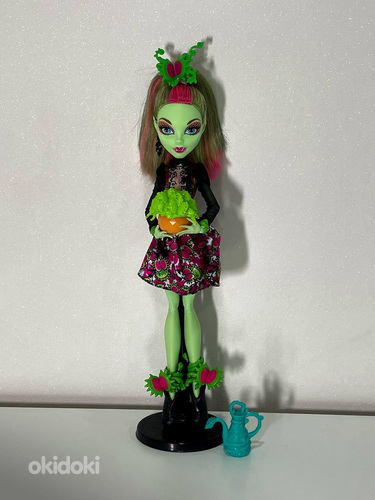 MONSTER HIGH кукла Venus McFlytrap Gloom and Bloom, оригинал (фото #1)