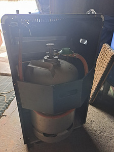 Газовый обогреватель (3 фото из 3)