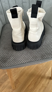 Zara р.33 (3 фото из 3)