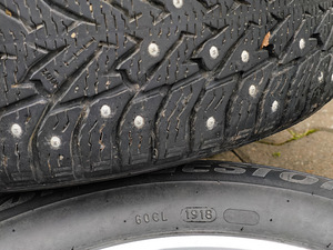 205/60 R16 шипованные шины Bridgestone (7-7.5 мм) + литые ди (6 фото из 6)