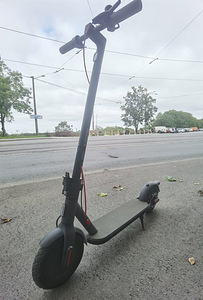 Электросамокат xiaomi scooter 4 (2 фото из 3)