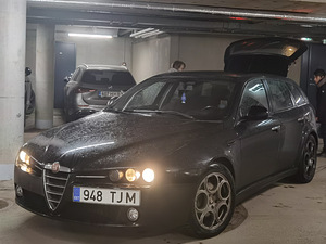 Alfa Romeo 159 d 110kw 2008 (10 foto / 14)