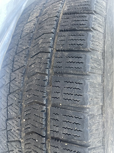 Шины 225/60/18 Bridgestone (2 фото из 3)