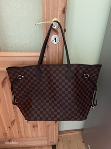 Сумка Louis Vuitton (1 фото из 3)