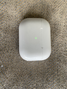 Airpods pro laadimiskarp (2 foto / 2)