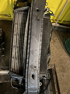 Radiaator Volvo v50 2.0 (2 foto / 4)