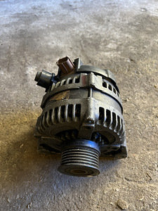 Radiaator Volvo v50 2.0 (4 foto / 4)