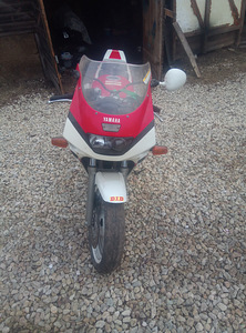 Yamaha FZR 600 (4 foto / 5)