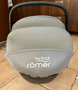 Turvahäll britax römer baby safe i-size (4 foto / 4)
