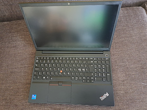 Mûüa Lenovo Thinkpad Generation 2 15,6" (1 foto / 3)