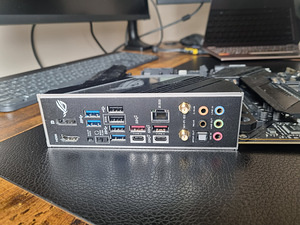 Emaplaat ASUS ROG STRIX Z590-F GAMING WIFI LGA 1200 (2 foto / 5)