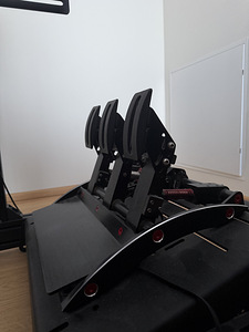 Fanatec Simulaatori jupid (3 фото из 4)
