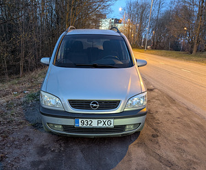 Opel Zafira A 1.6 бензин (2 фото из 7)