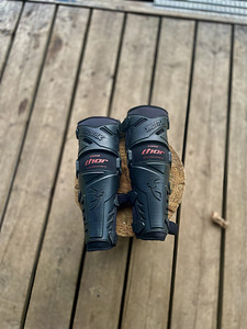 Наколенники Thor MX Force (3 фото из 5)