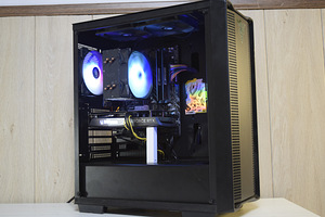 Gaming PC | RTX 4060 | RYZEN 5 5600 (2 foto / 8)