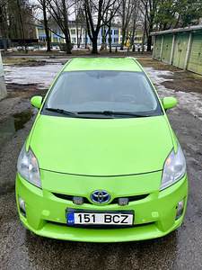 Toyota Prius (1 foto / 11)